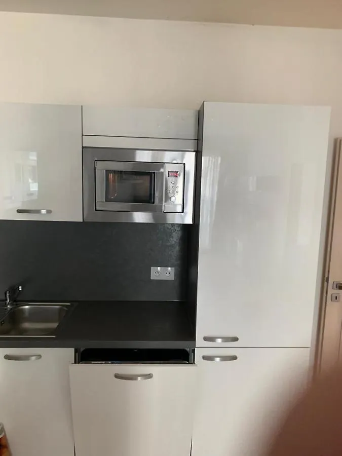 Residence Garden Tower - 8 Min Do Centra, Garaz Praga