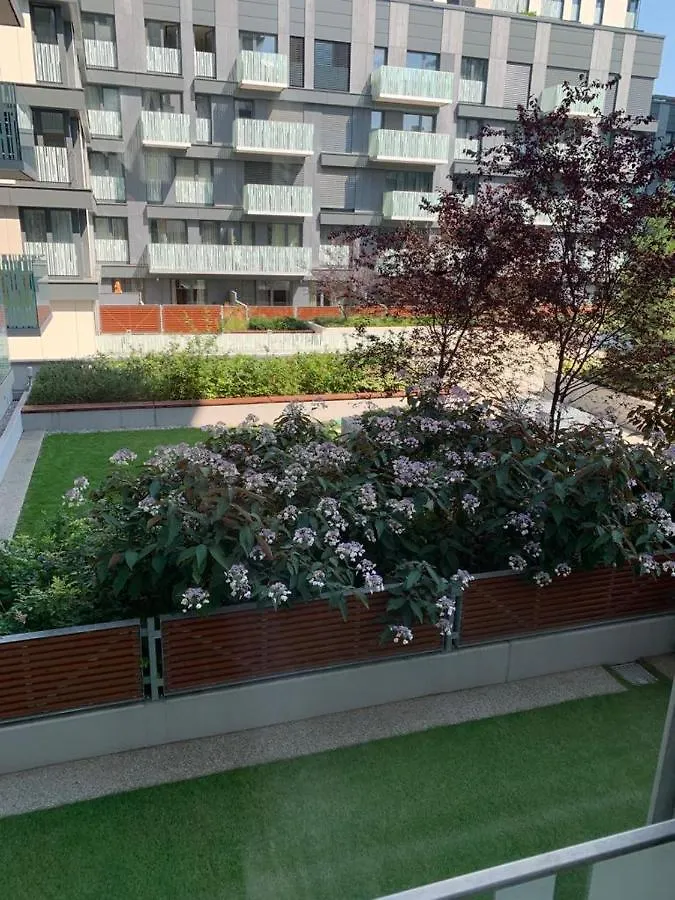 Residence Garden Tower - 8 Min Do Centra, Garaz Praga Czechy