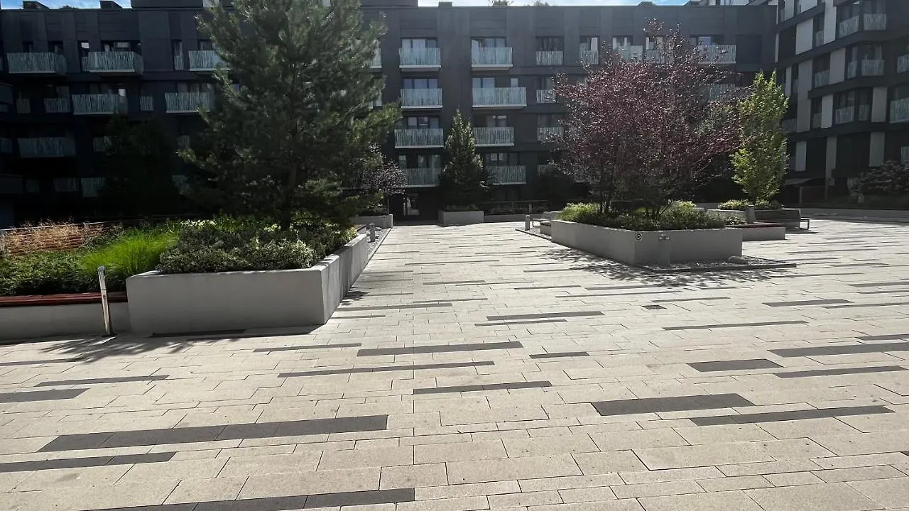 Residence Garden Tower - 8 Min Do Centra, Garaz Prague Apartment