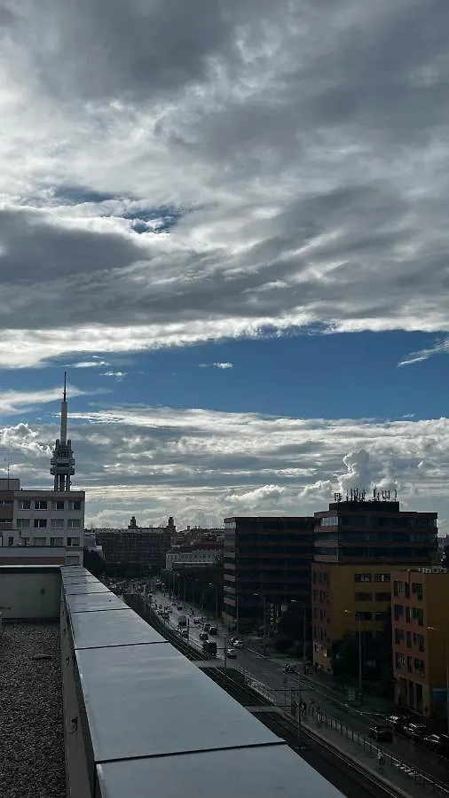 Apartament Residence Garden Tower - 8 Min Do Centra, Garaz Praga Czechy